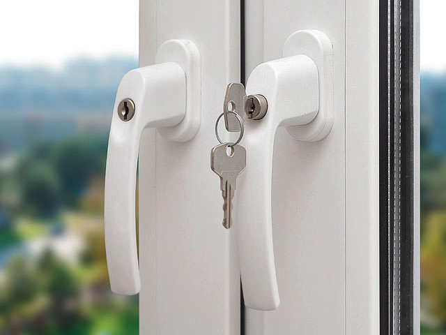 Детский замок на окна