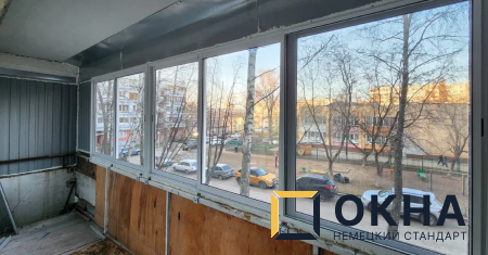 Остекление балкона под ключ